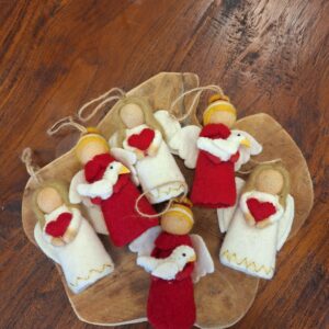 Engel vilt met duif/hart - 10 cm